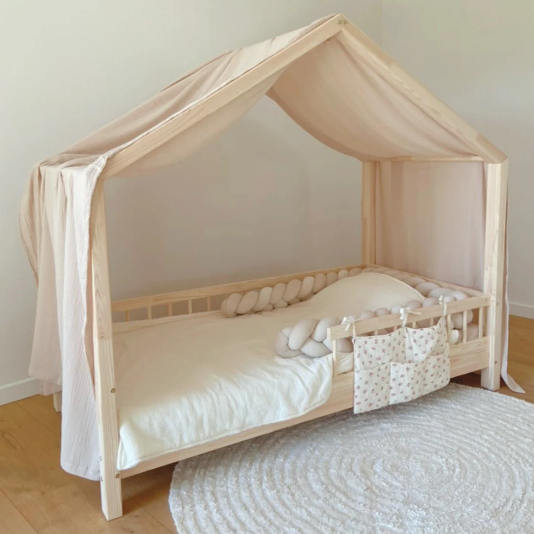 ciel de lit cabane fille